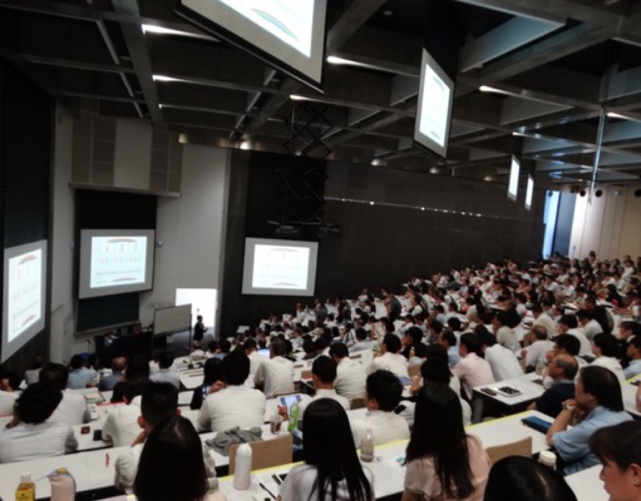大学の講演・研修の様子
